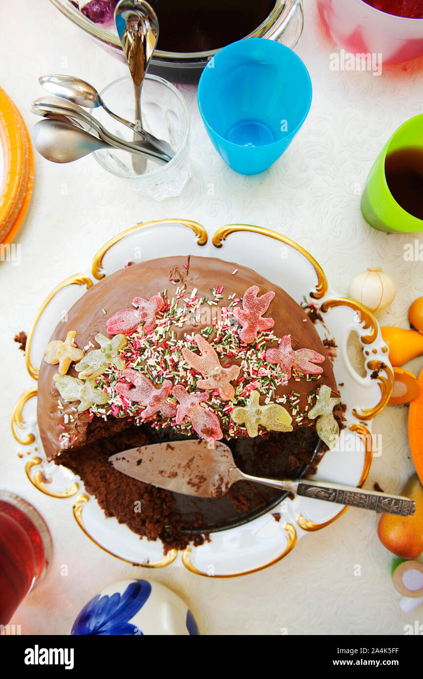 Schokolade Kuchen und Kuchen server Stockfoto