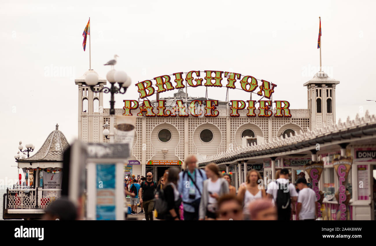 Farbe Bilder im Querformat von Brighton Palace Pier in Brighton, East Sussex, England. Stockfoto