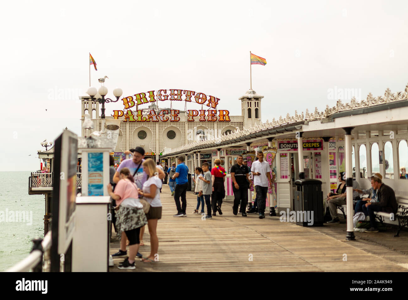 Farbe Bilder im Querformat von Brighton Palace Pier in Brighton, East Sussex, England. Stockfoto