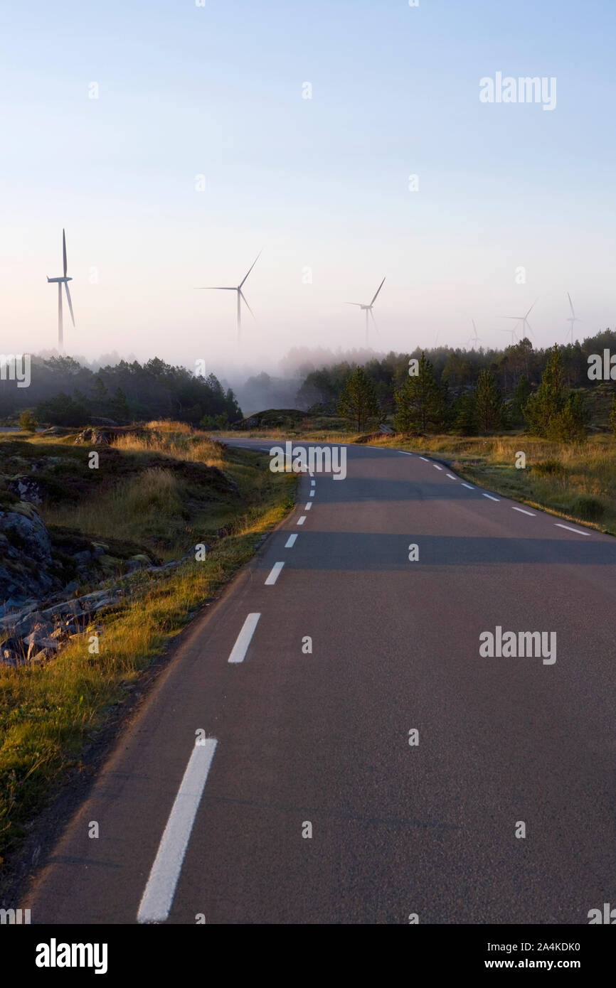 Windmühlen an Smoela windpark an der Westküste von Norwegen Stockfoto