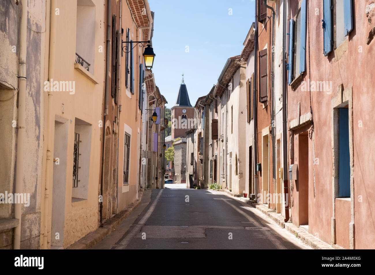 St. Chinian, Herault, Languedoc, Frankreich. Die Stadt ist das Zentrum des Weinbaus in der Gegend Stockfoto
