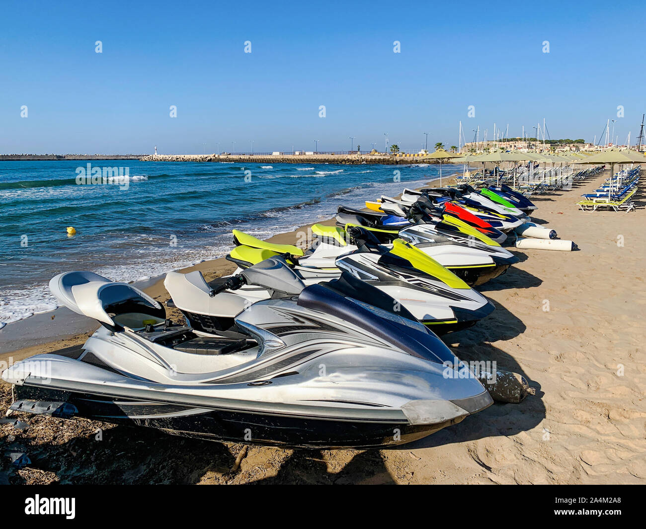 Jetski jetskis Fotos und Bildmaterial in hoher Auflösung Alamy