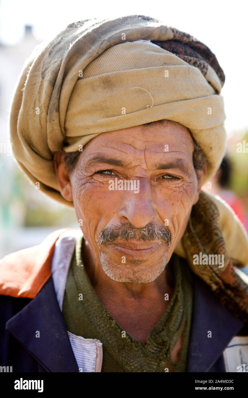 Porträt der Mann mit Turban, Ägypten Stockfoto