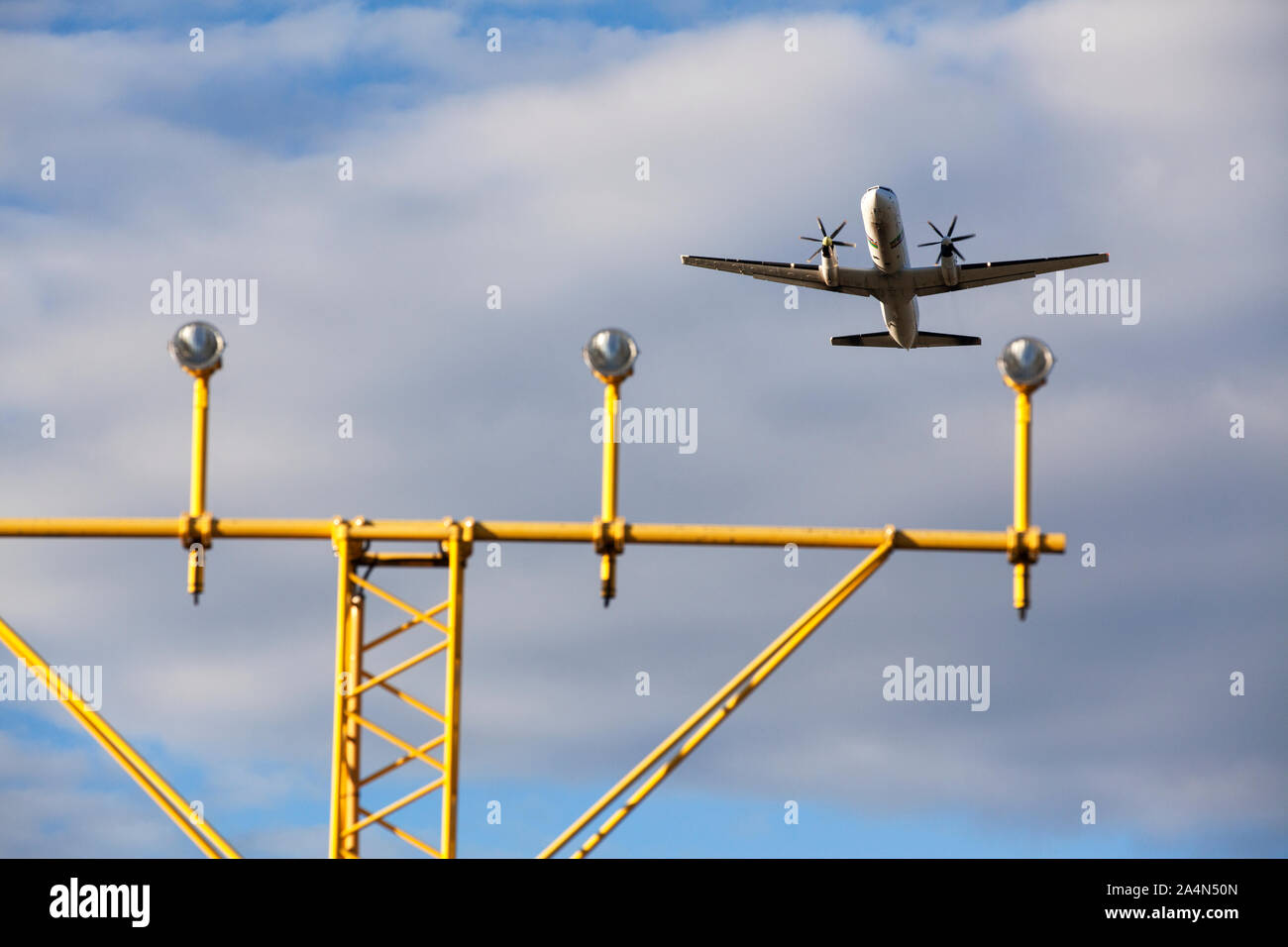 Flugzeug in der Luft, Arlanda Flughafen Arlanda, Stockholm, Schweden Stockfoto
