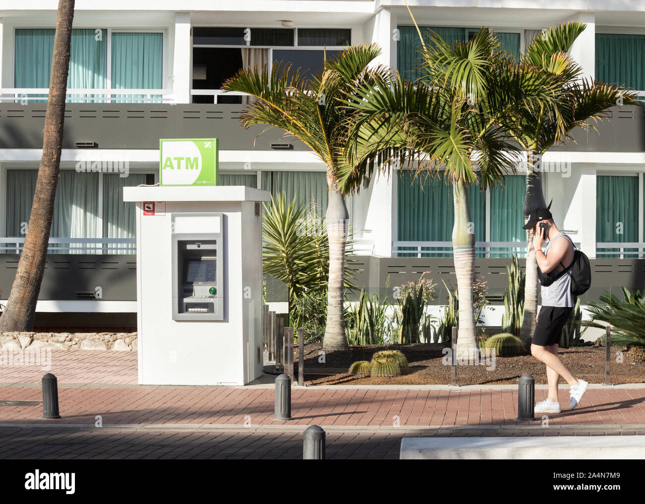 ATM Geldautomaten außerhalb Hotel in Spanien Stockfoto