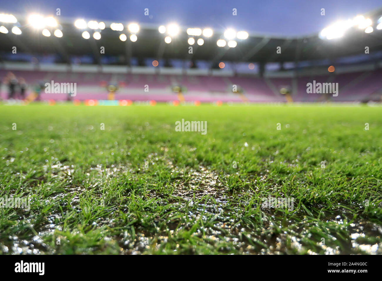 Eine allgemeine Sicht auf das Spielfeld vor der Schweiz v Republik Irland, UEFA Euro 2020 Qualifying Match im Stade de Geneve, Genf. Stockfoto