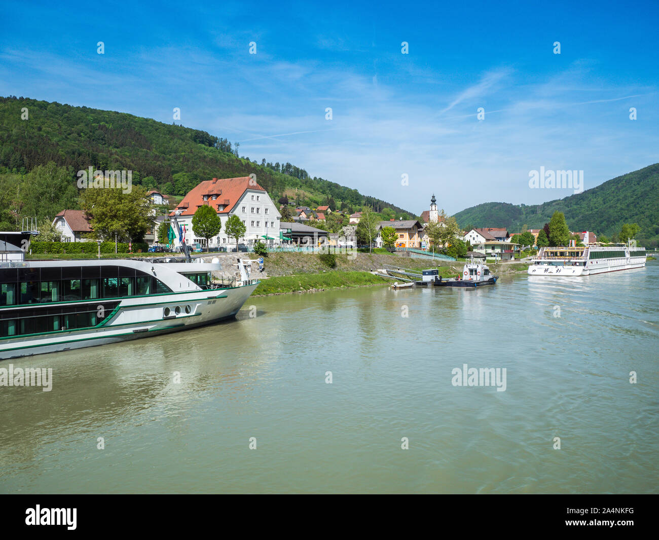 Ufer auf der Donau in Deutschland Stockfoto