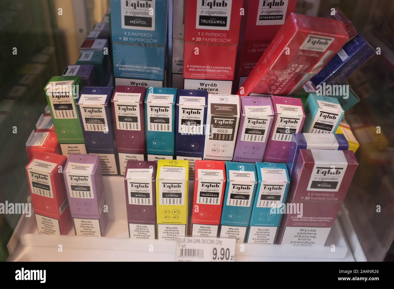 elfbar elfa master akku Ecigarettes, vape, ban Gefahr Stockfotografie