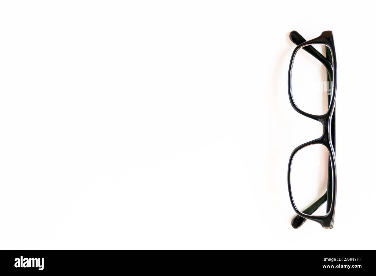 Mode Brillen auf weißem Hintergrund. Gesunde Vision, trendiges Accessoire. Stockfoto