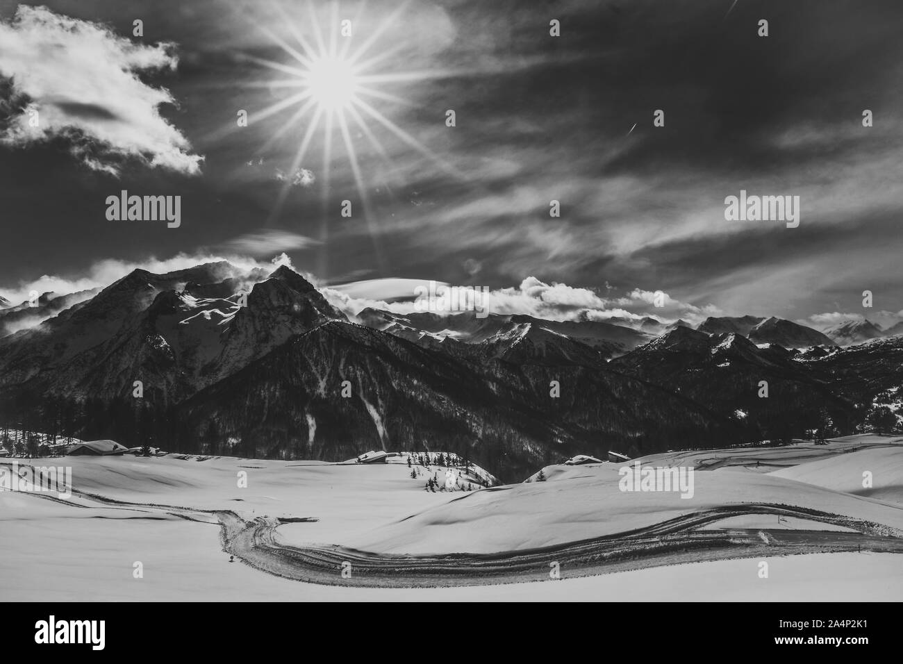 Berge im Schnee Stockfoto