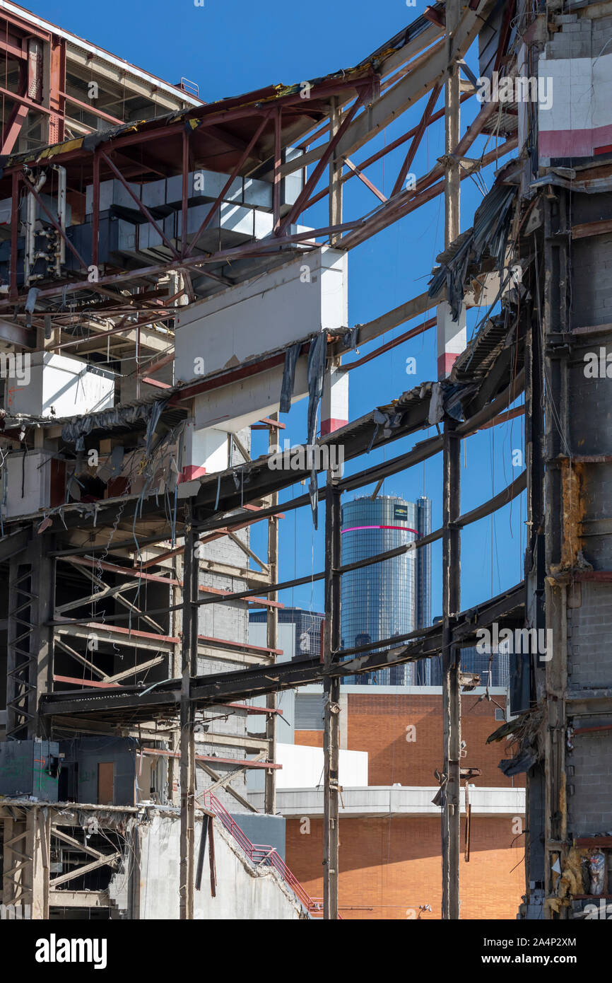Detroit, Michigan - Abriss der Joe Louis Arena, dem ehemaligen Zuhause von den Detroit Red Wings in der National Hockey League von 1979 bis 2017. Die Stockfoto