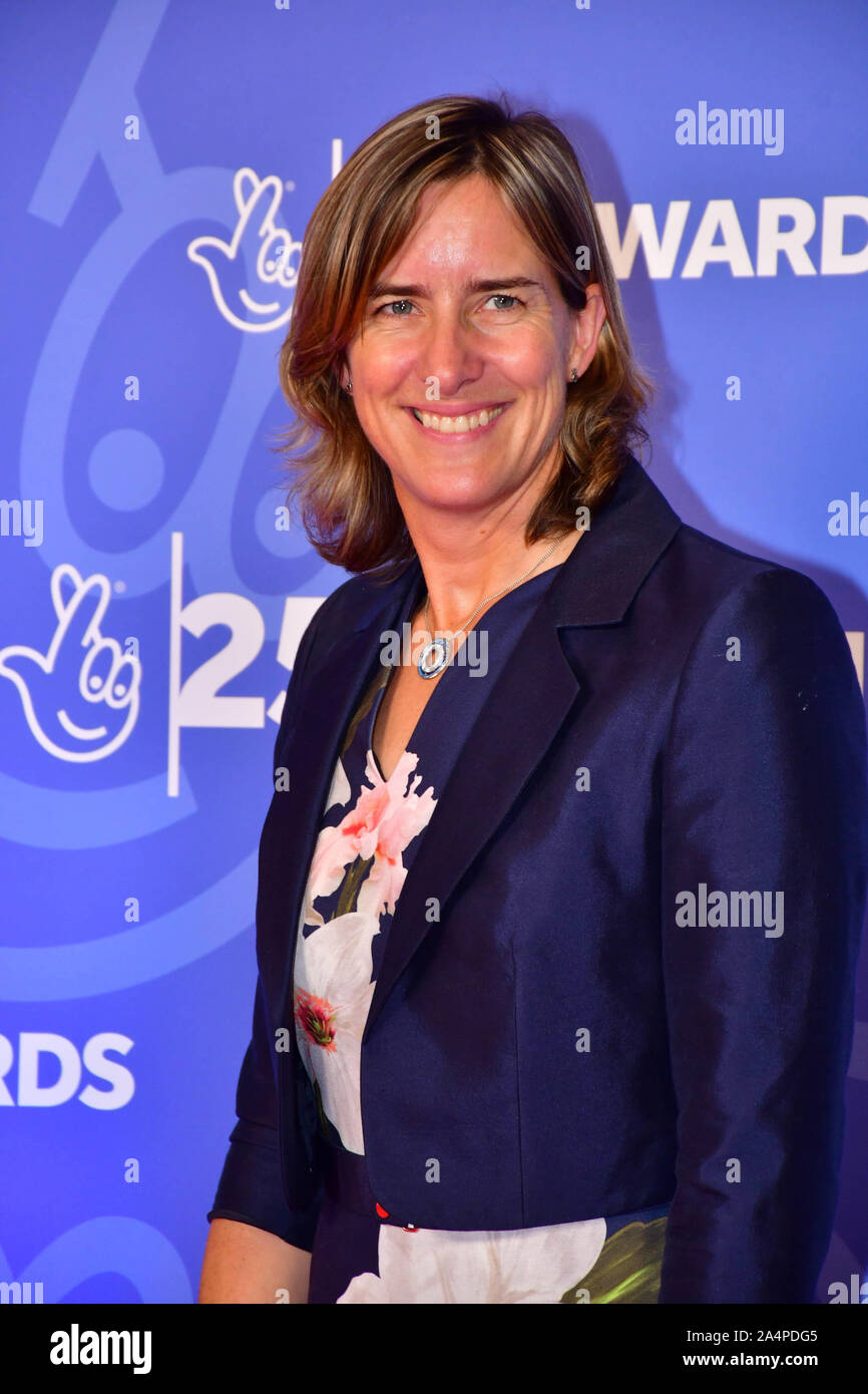 London, Großbritannien. 15 Okt, 2019. BBC1 der Nationalen Lotterie Awards 2019 bei BBC Television Centre, 101 Wood Lane, am 15. Oktober 2019, London, UK. Bild Capital/Alamy leben Nachrichten Stockfoto