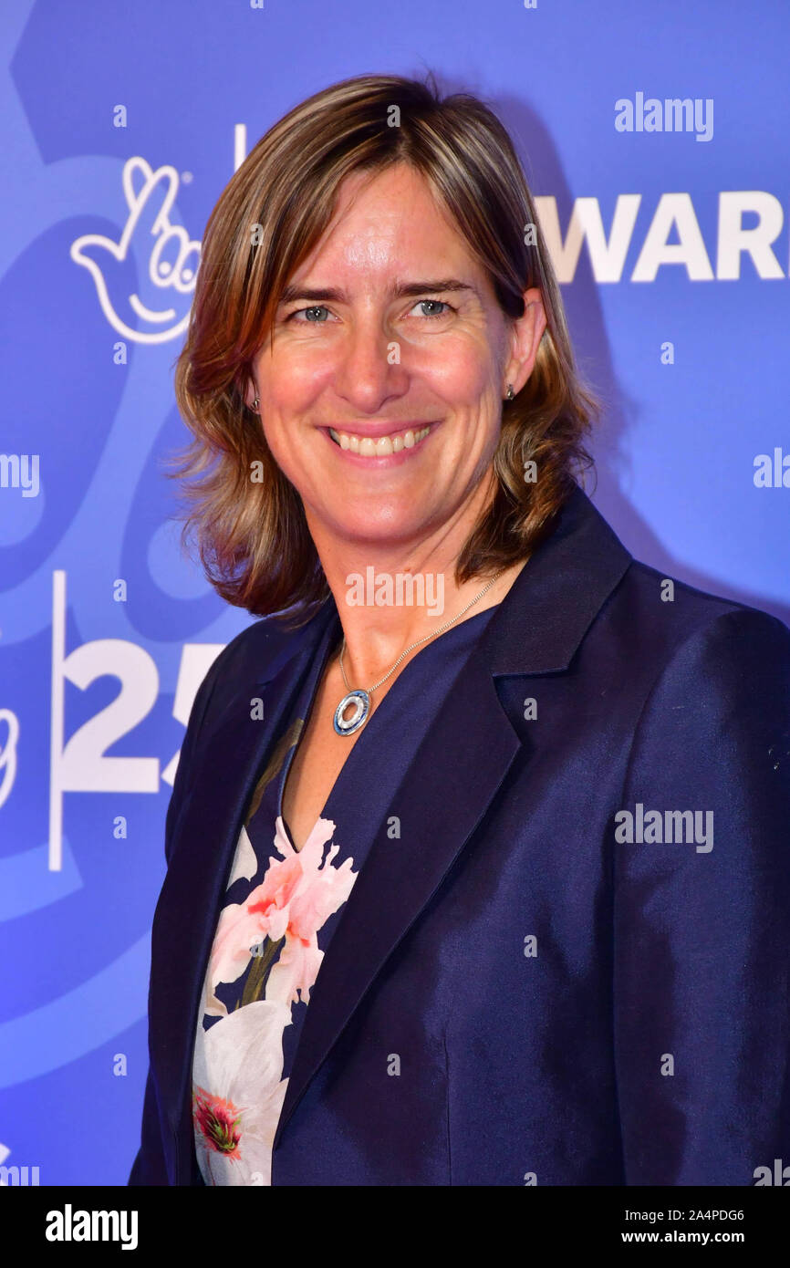 London, Großbritannien. 15 Okt, 2019. BBC1 der Nationalen Lotterie Awards 2019 bei BBC Television Centre, 101 Wood Lane, am 15. Oktober 2019, London, UK. Bild Capital/Alamy leben Nachrichten Stockfoto