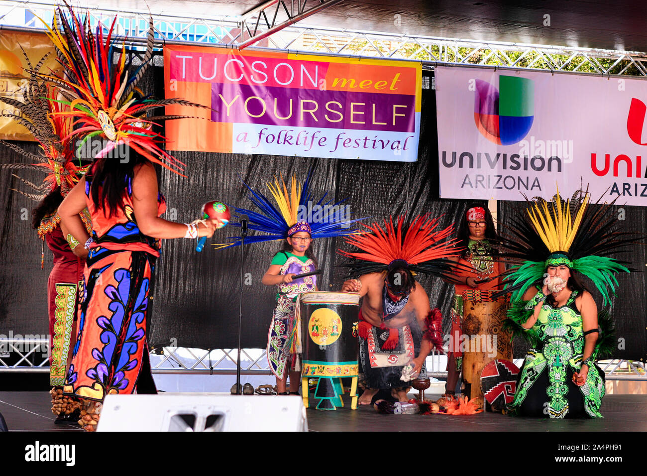 Calpulli Tomantzin Aztec Gruppe im Tucson treffen sich Folk Festival im Arizona Stockfoto