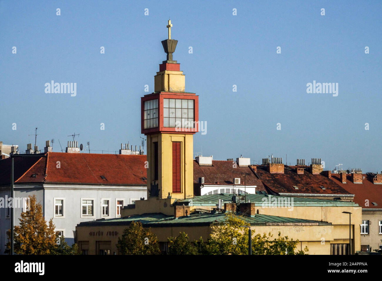 Husuv sbor Kirchturm 1930 Vrsovice in Prag in der Tschechischen Republik Stockfoto