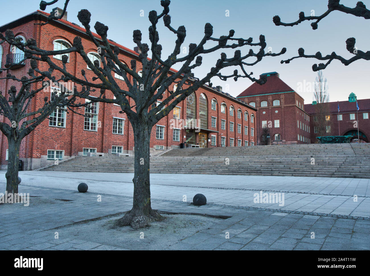 KTH Royal Institut für Technologie (Kungliga Teknisla Hogskolan) und Winter Bäume, Stockholm, Schweden Stockfoto