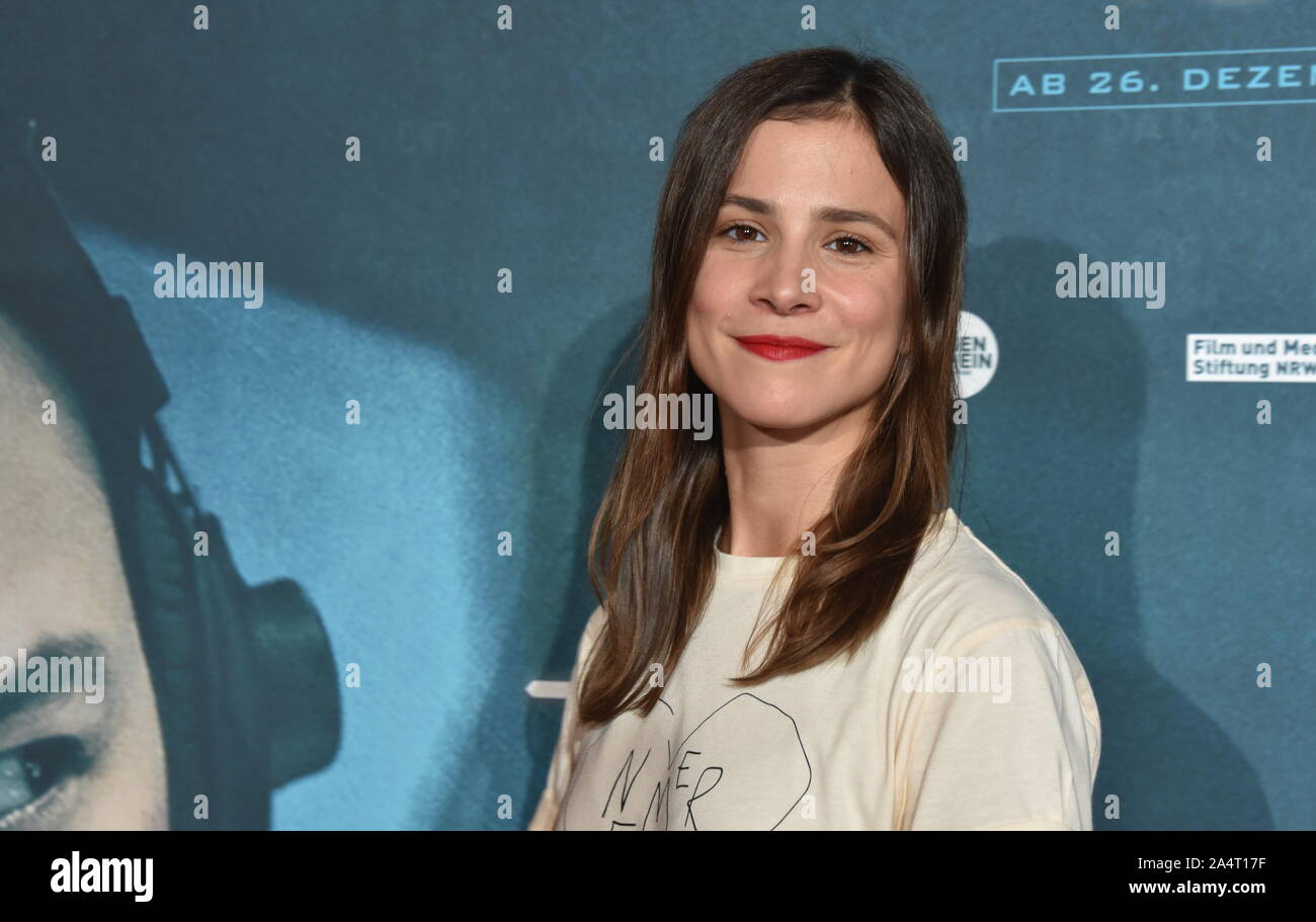 aylin-tezel-film-fotos-und-bildmaterial-in-hoher-aufl-sung-alamy