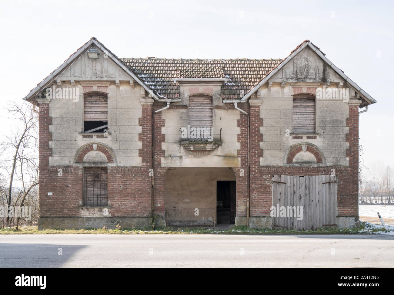 Altes verlassenes Haus Stockfoto