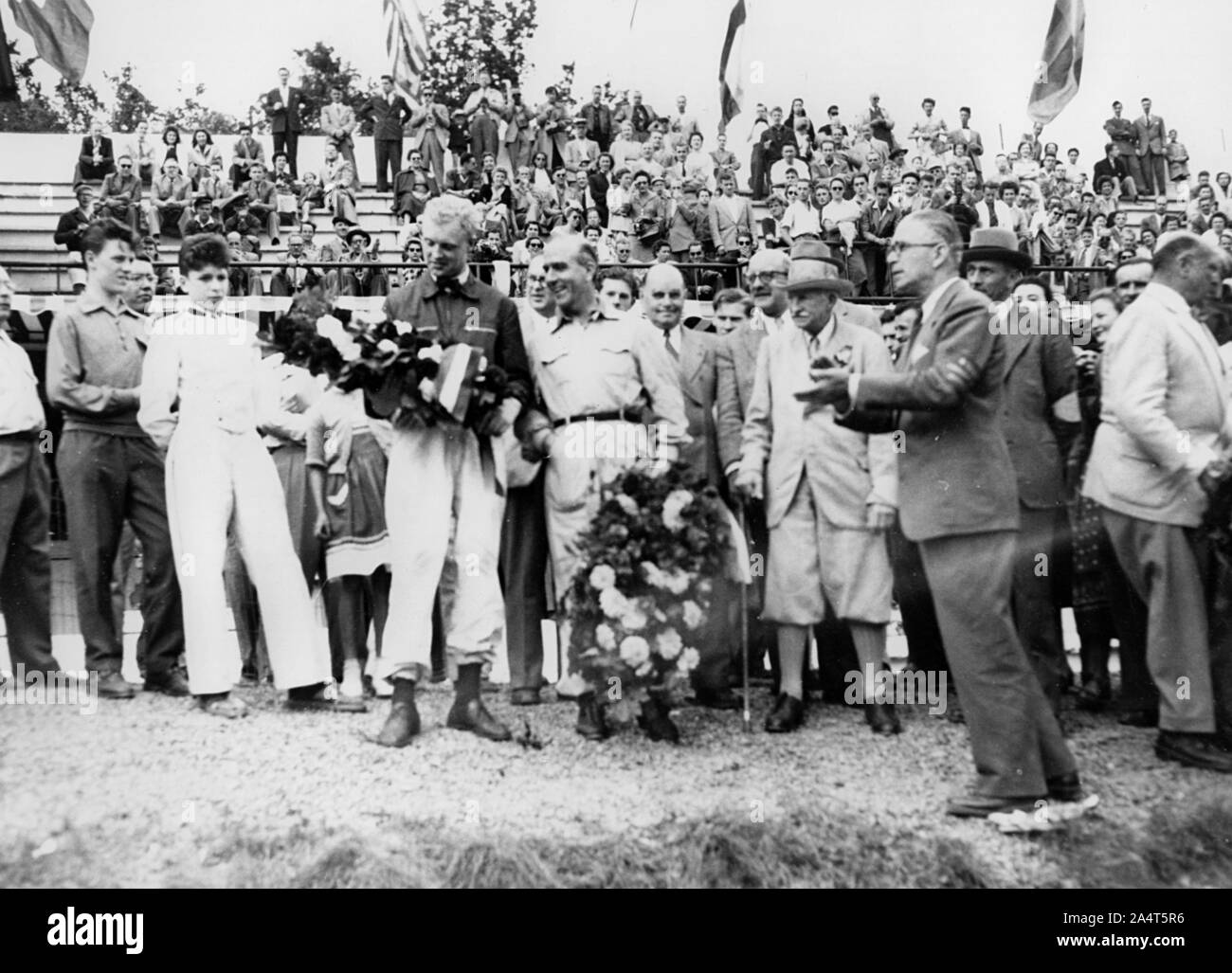 Mike Hawthorn, Giuseppe Farina, Kerl, Verkauf, Sir James Scott Douglas 1953 Spa 24h Rennen. Stockfoto