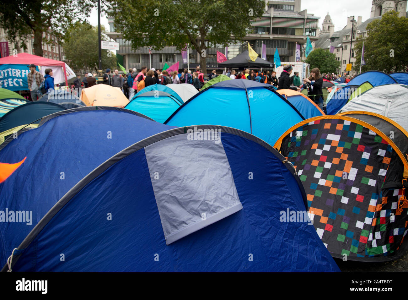 Aussterben Rebellion, Central London, 8. Oktober 2019. Zelte übernehmen die Straße. Stockfoto