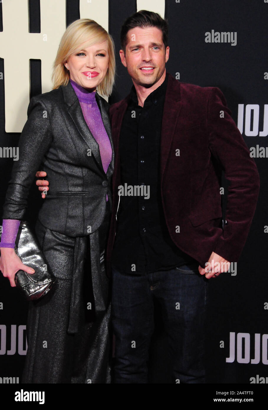 Los Angeles, Kalifornien, USA 15. Oktober 2019 Schauspielerin Adrienne Frantz und Ehemann Schauspieler Scott Bailey besuchen Fox Searchlight Pictures präsentiert "Jojo Kaninchen" Los Angeles Premiere am Oktober 15, 2019 in Hollywood American Legion Post 43 in Los Angeles, Kalifornien, USA. Foto von Barry King/Alamy leben Nachrichten Stockfoto
