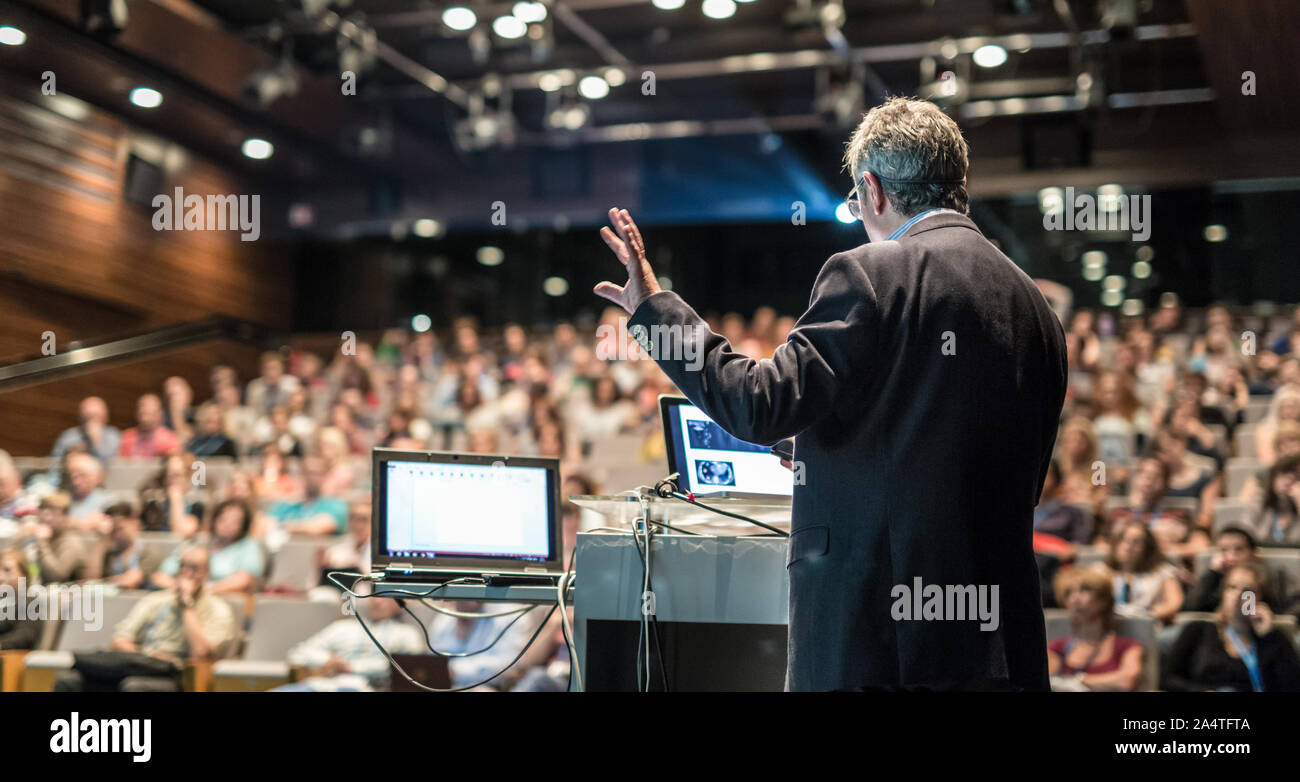 Öffentlicher Redner, Vortrag auf der Veranstaltung. Stockfoto