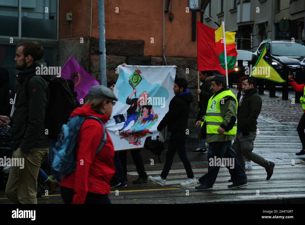 Protest in Helsinki gegen die Invasion der Türkei. Stockfoto