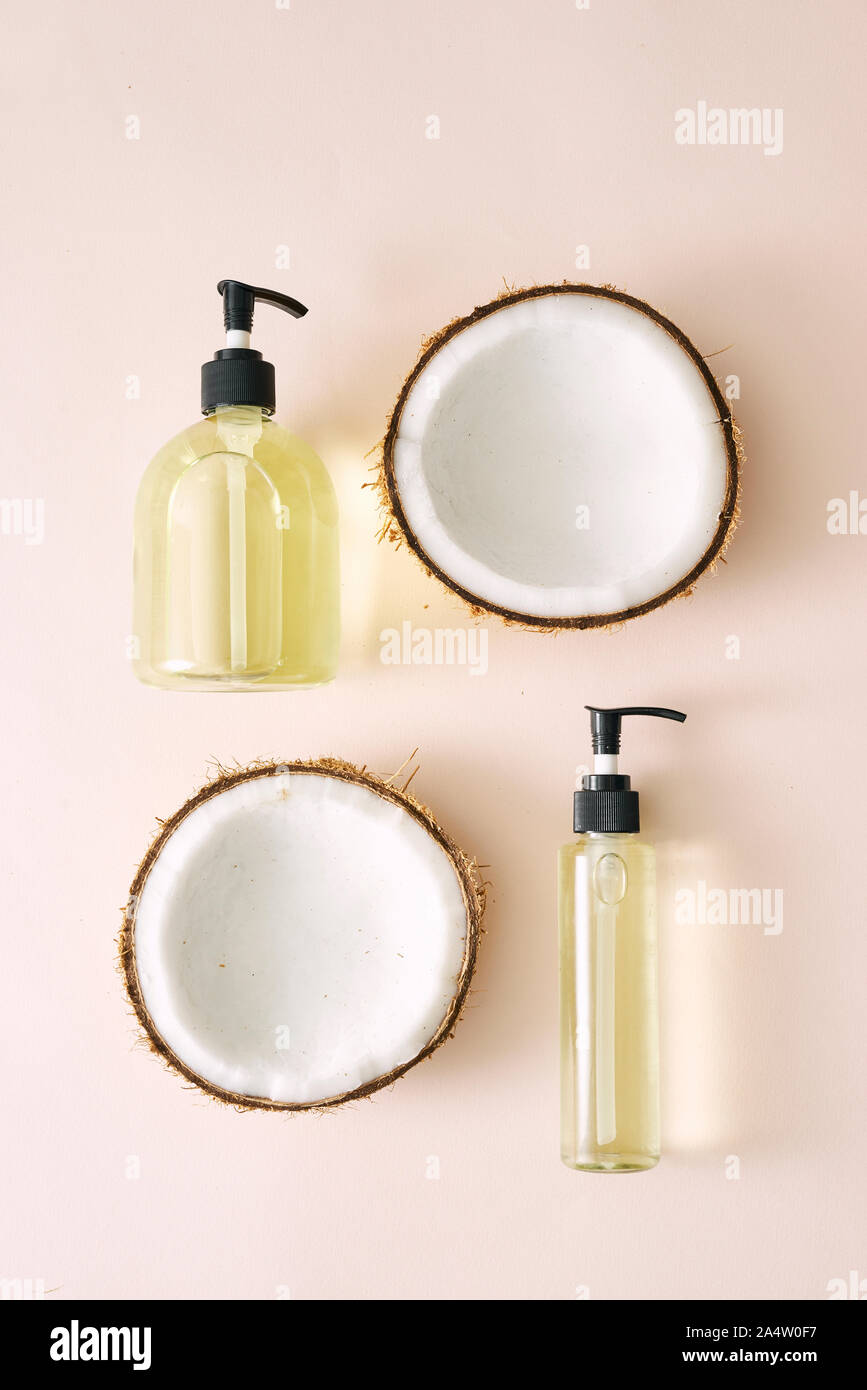 Shampoo und Spray Kokosöl Haarpflege. Naturkosmetik hausgemachte Maske.  Kokosöl und Scheuern. Spa und Wellness. Selbstgemachte Schönheit Produkte.  Gesund leben Stockfotografie - Alamy