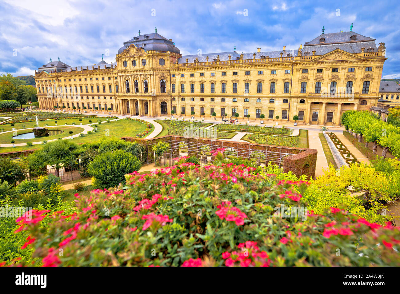 Würzburg Residenz und bunte Gärten, Bayern Region in Deutschland