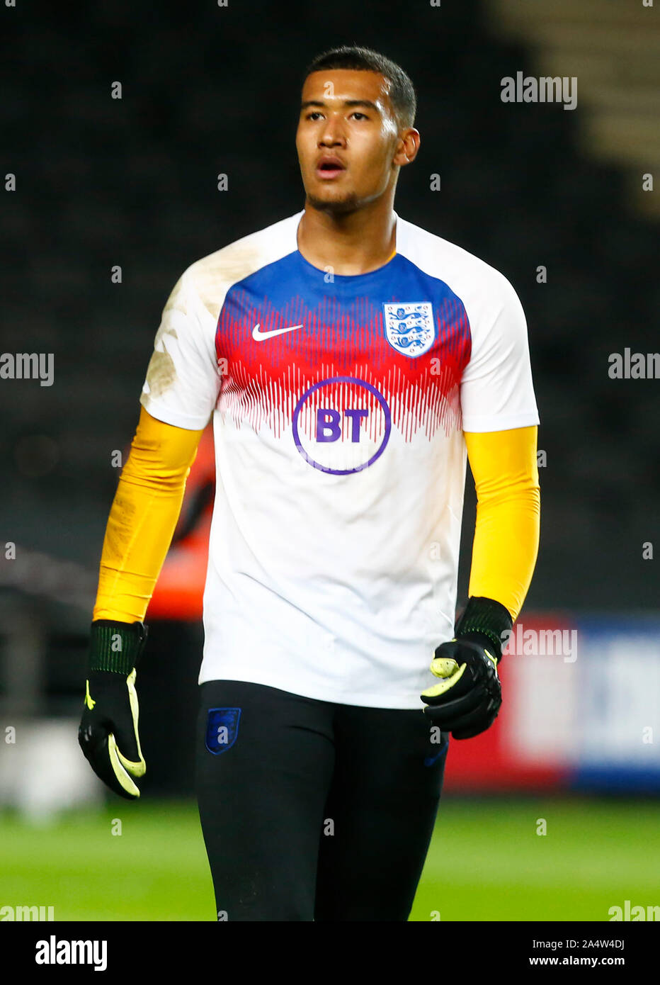 MILTON KEYNES, England. 15. Oktober: Ellery Balcombe von England U21 s während der UEFA unter 21 Championship Qualifier zwischen England unter 21 und Österreich Stockfoto