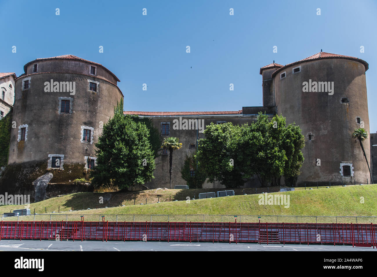Château-Neuf im Zentrum der Stadt Bayonne in Nouvelle-Aquitaine in Frankreich Stockfoto