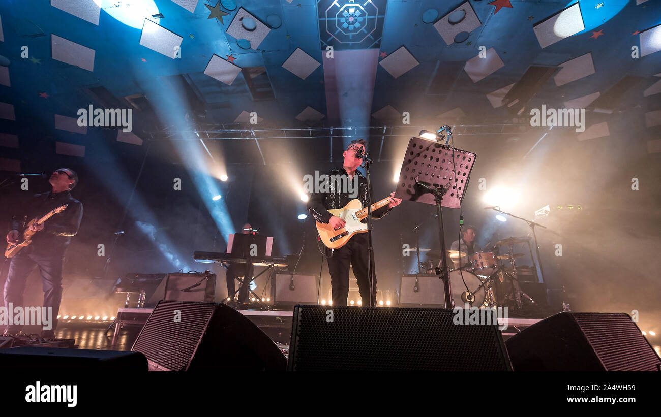 Glasgow, Schottland, Großbritannien. 15. Oktober, 2019. Richard Hawley im Konzert an der Barrowlan Ballsaal, Glasgow, UK. Credit: Stuart Westwood Stockfoto