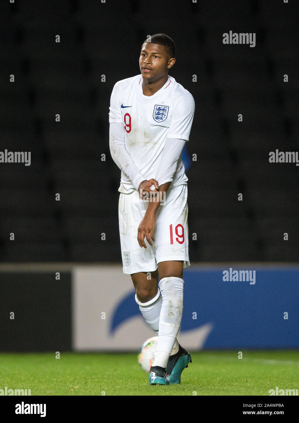 London, Großbritannien. 15 Okt, 2019. Rhian Brewster (Liverpool) von England U21 während der UEFA EURO U21-Internationalen qualifier Match zwischen England U21 und Österreich U21 bei Stadion MK, Milton Keynes, England am 15. Oktober 2019. Foto von Andy Rowland. Credit: PRiME Media Images/Alamy leben Nachrichten Stockfoto
