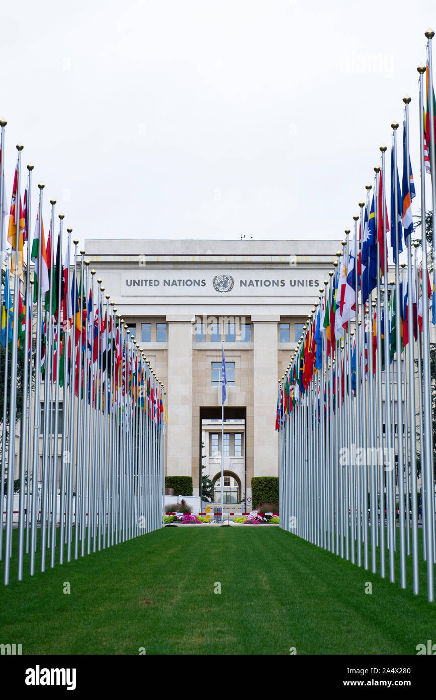 Fahnen vor den Vereinten Nationen, Genf Stockfoto
