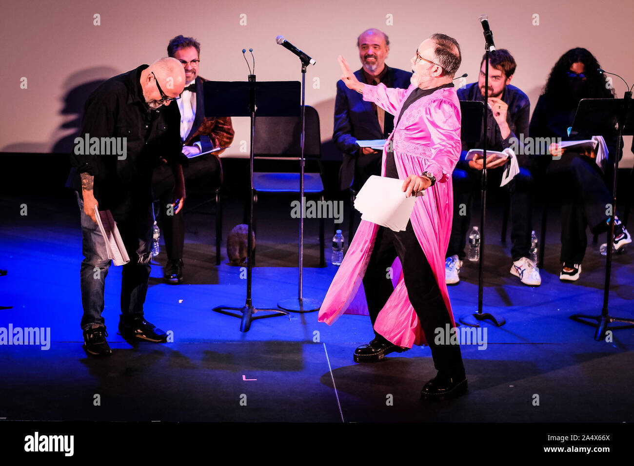 Plan 9 aus dem Weltall Leistung bei Sleepy Hollow-Festival am Freitag, 11. Oktober 2019 in Tarrytown Music Hall, Tarrytown. Die Besetzung vorbereiten, Durchführen von Plan 9 aus dem Weltall umfasst, Dana Gould, Scott Adsit, Jeffrey Combs, Frank Conniff, Bobcat Goldthwait, Jean Grae, Paul Greenberg, John Hodgman, Jona Ray, G. Charles Wright, Janet Varney, Kathryn Aagesen, Eban Schletter. Bild von Julie Edwards. Stockfoto