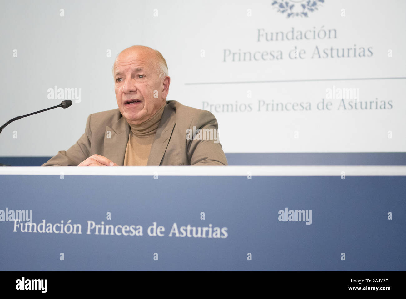 Oviedo, Spanien. 16 Okt, 2019. Die Prinzessin von Asturien Preis für Sozialwissenschaften, Alejandro Portes Teilnahme an der Medien während der Alejandro Portes Pressekonferenz auf der Reconquista Hotel in Oviedo, Spanien (Foto von Alberto Brevers/Pacific Press) Quelle: Pacific Press Agency/Alamy leben Nachrichten Stockfoto