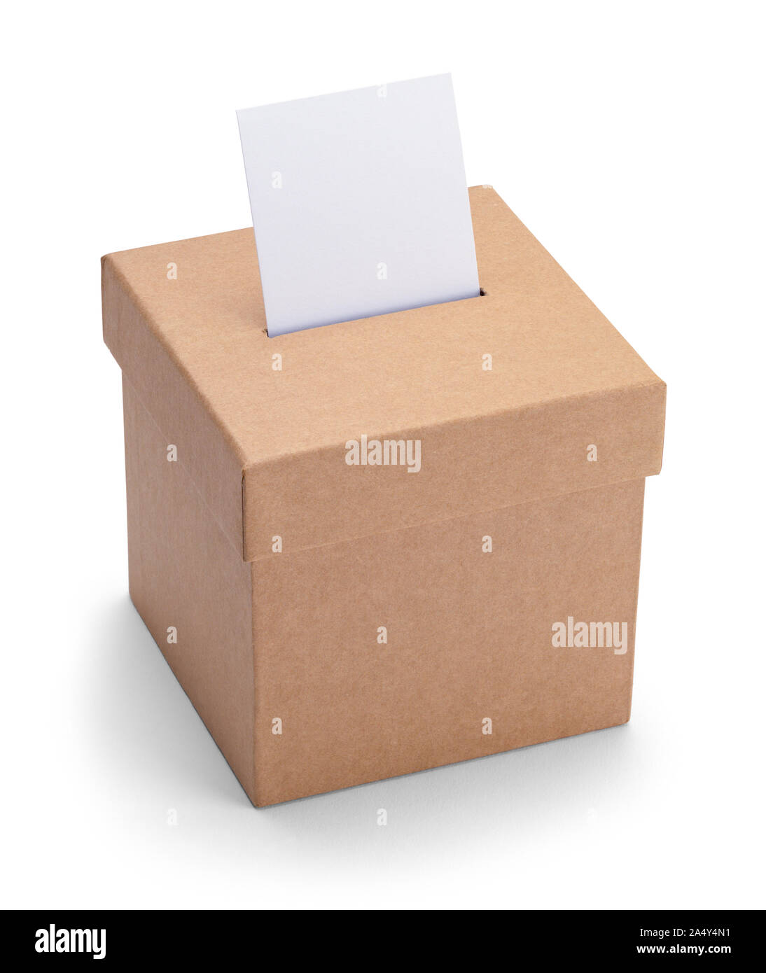 Kleine braune Wahlurne isoliert auf weißem Hintergrund. Stockfoto