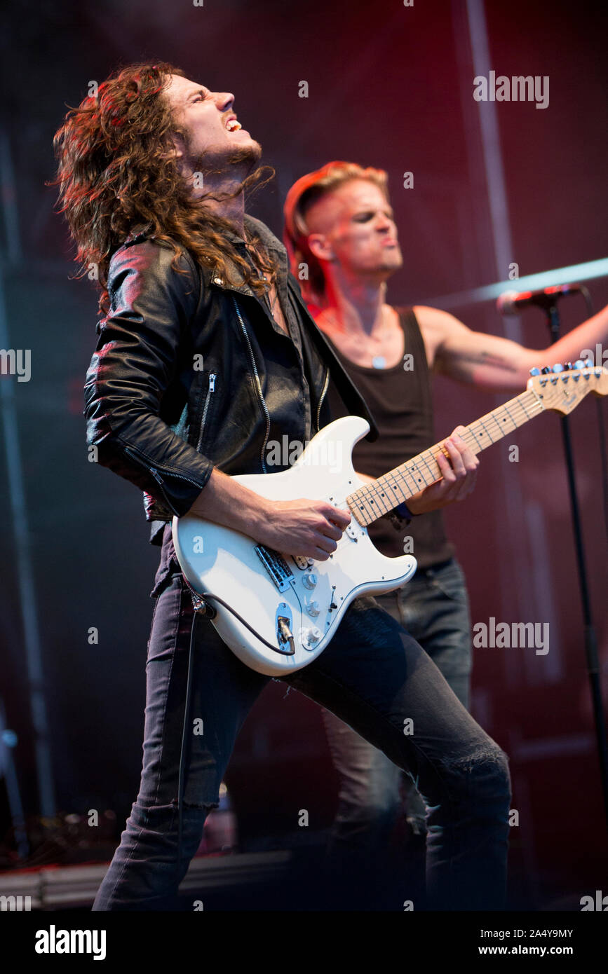 Väsbygruppen H.E.A.T. führt während der väsby Rock Festival. Upplands Vasby, Schweden. Stockfoto