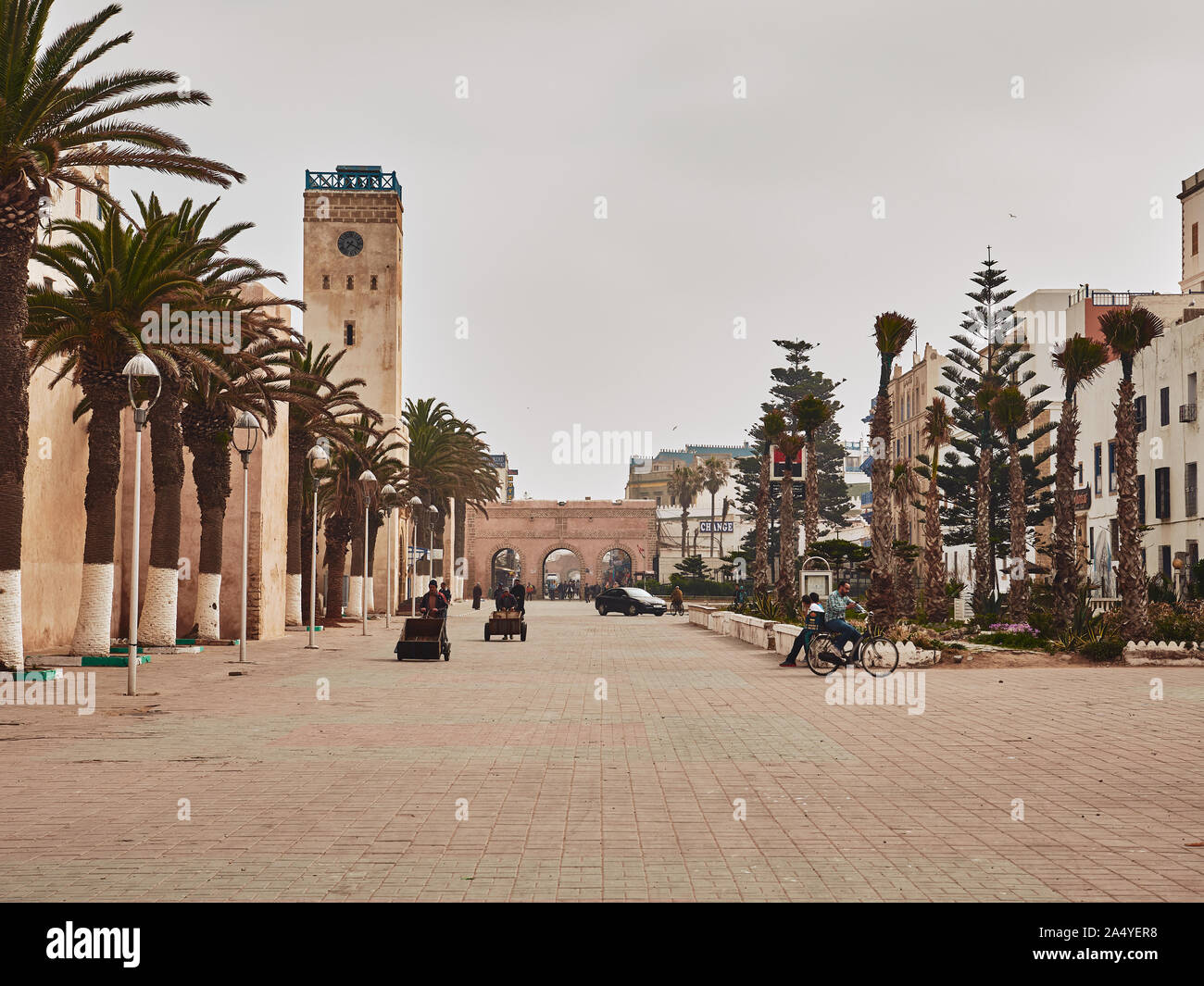 Morgen Ansicht des Moulay Hassan Platz in Essaouira Marokko an einem bewölkten Sommertag Stockfoto