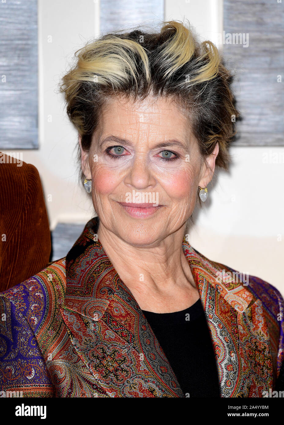 Linda Hamilton ankommen für den Terminator: dunkles Schicksal photocall im Mandarin Oriental Hotel, London statt. Stockfoto