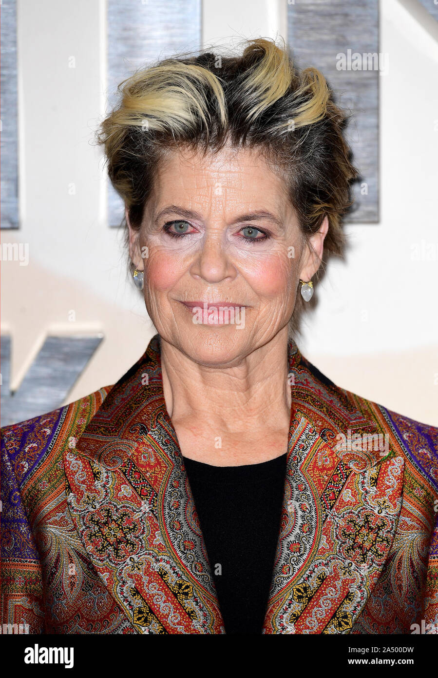 Linda Hamilton ankommen für den Terminator: dunkles Schicksal photocall im Mandarin Oriental Hotel, London statt. Stockfoto