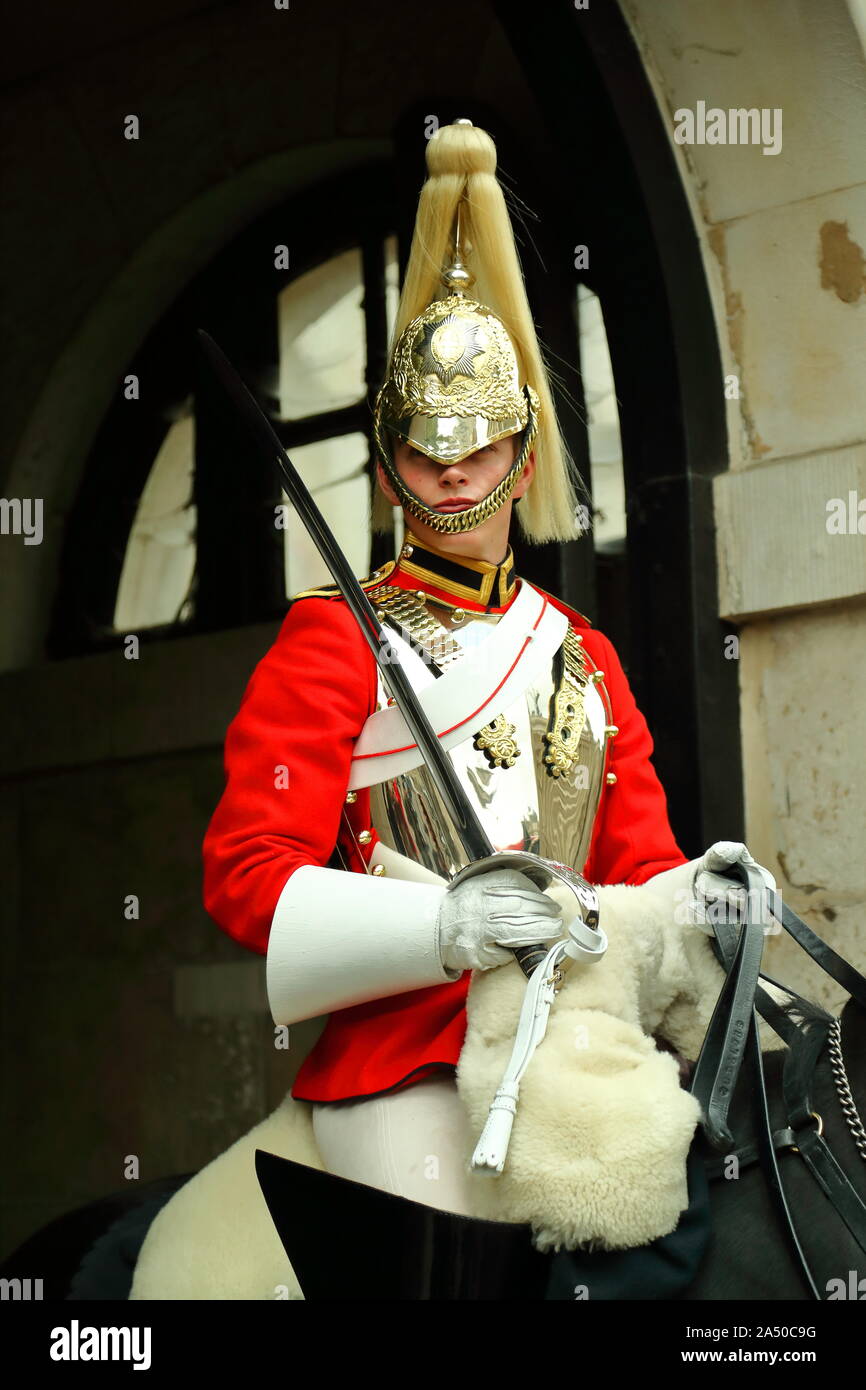 Montiert Horse Guard der Household Cavalry im Whitehall, London, UK Stockfoto