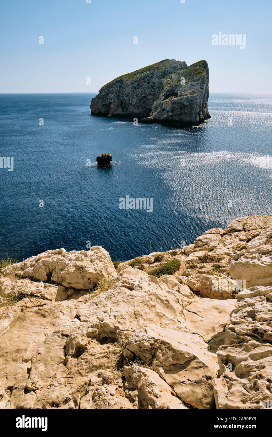 Isola Foradada gesehen von Capo Caccia, Porto Conte Regionalen Naturpark, Capo Caccia Marine - Alghero Sardinien Italien Europa Stockfoto