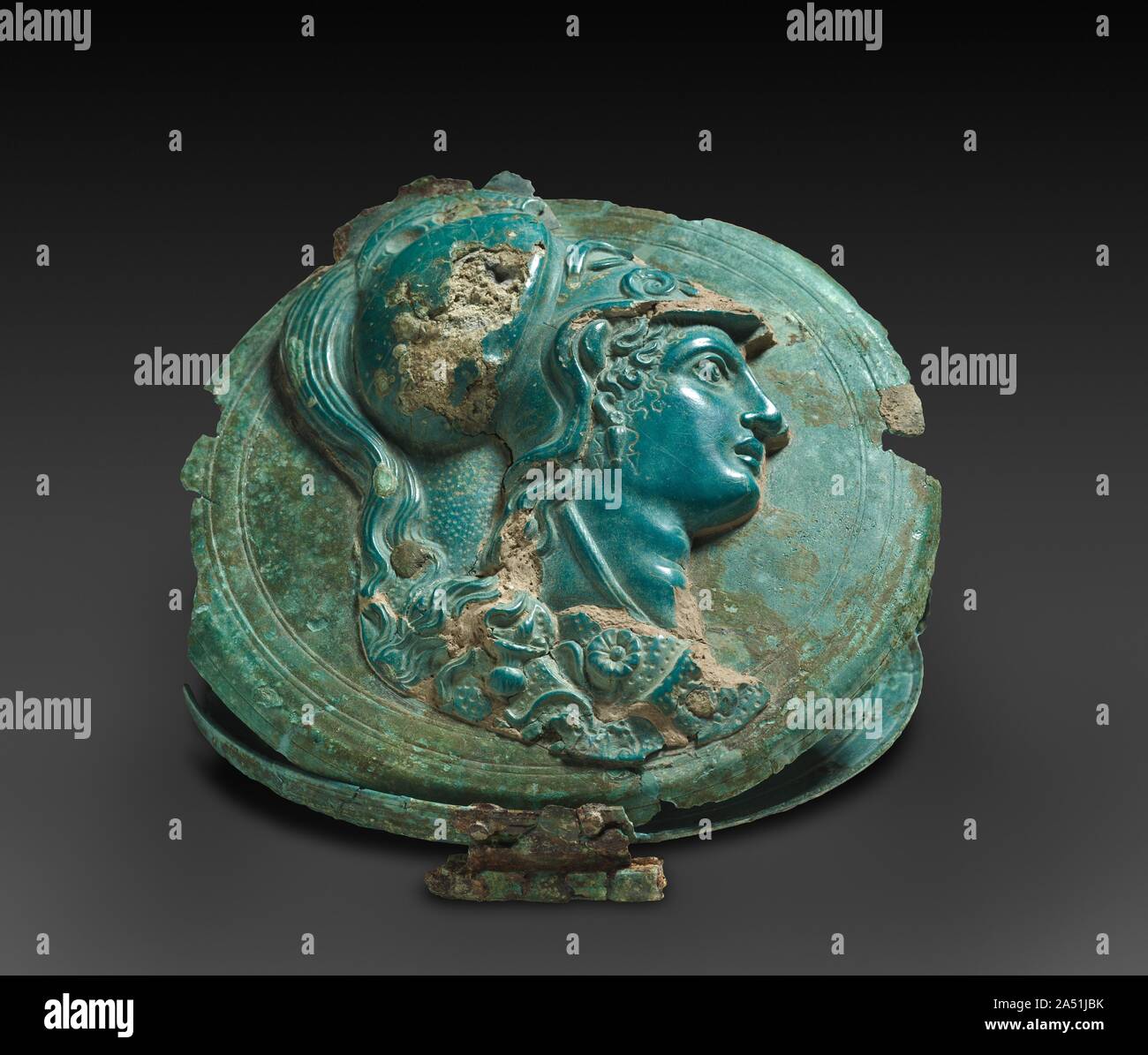 Spiegelbox mit Kopf der Athena, 400-375 BC. Diese Fall oder, Spiegel, wie  moderne, schwenkbaren Make-up verdichtet gebaut, waren sehr modische ab dem  5. Jahrhundert in das 4. Jahrhundert. Die Dekoration der Decke