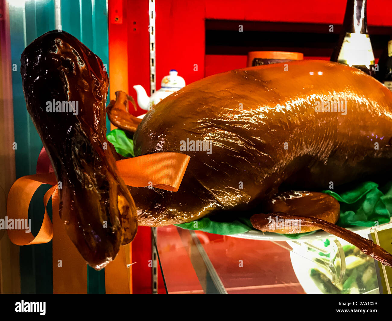 Pekingese Ente ephemere im Japanischen Restaurant Anrichte. Stockfoto