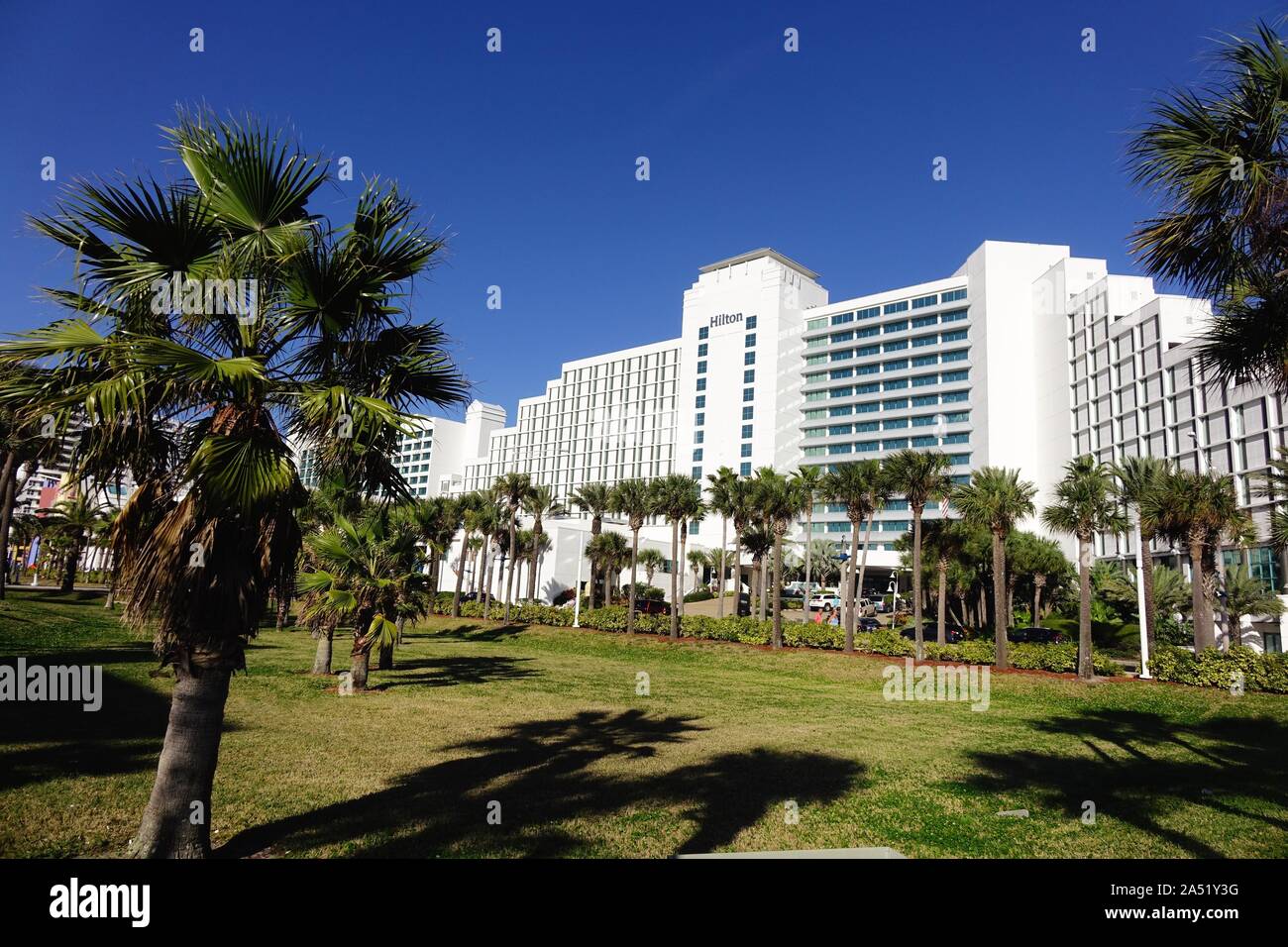 Das Hilton ist eine von vielen Oceanfront Hotels in Daytona Beach. Stockfoto