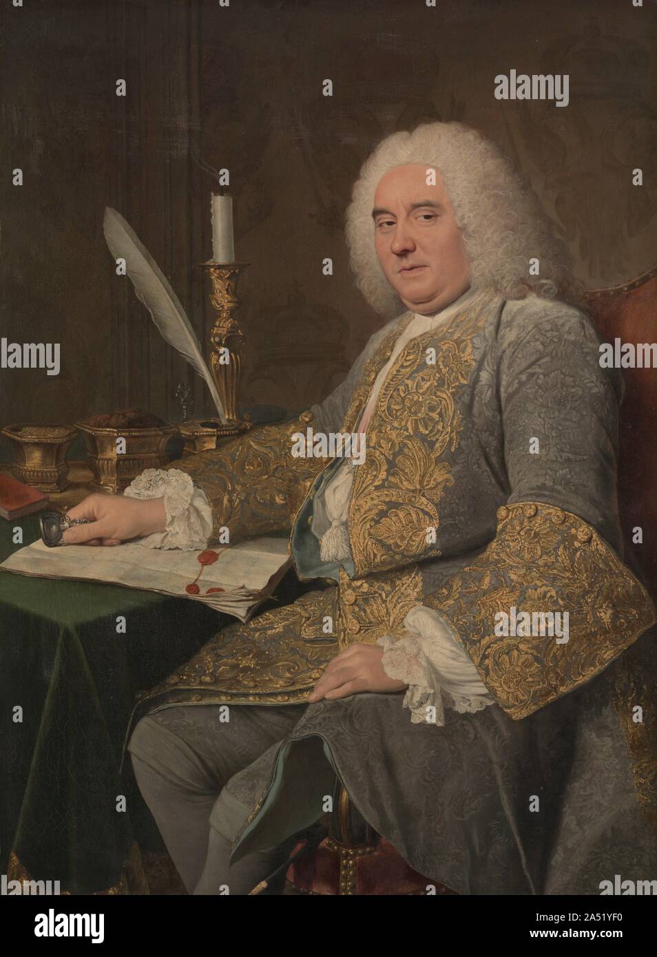 Portrait von jean-gabriel Valmeroux bei der Unterzeichnung des Vertrags von Wien, 1738-1740. Als Sekretär für Auswärtige Angelegenheiten für Ludwig XV. von Frankreich, Jean-Gabriel Valmeroux (1685-1755) geholfen, die 1738 Vertrag von Wien, der das Herzogtum Lothringen an Frankreich abgetreten verhandeln. Die Dichtung Valmeroux hält in seiner Hand, das Silber-vergoldeten Schreibmappe, und die dicken Dokuments durchweg auf diese Verhandlungen, während die Fetzen von aufsteigenden Rauch von der Kerze verwendet, um die Versiegelung Wachs zu schmelzen, deutet darauf hin, dass der Vertrag erst abgeschlossen. Du Thiel &#x2019;s entspannte Körperhaltung vermittelt Ruhe Qualitätssicherung, aber seine scharfen Blick ist, dass Stockfoto