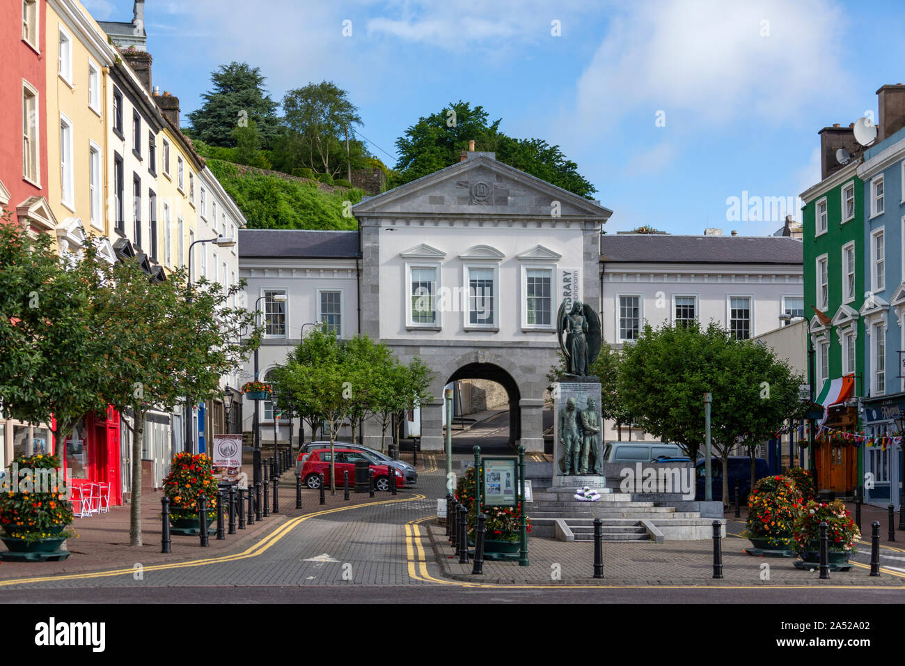 Cobh. Irland. 06.12.16. Den Stadtplatz und die Bibliothek in der Hafenstadt Cobh (von 1849 bis 1920 bekannt als Queenstown) in der Republik Irland. Stockfoto