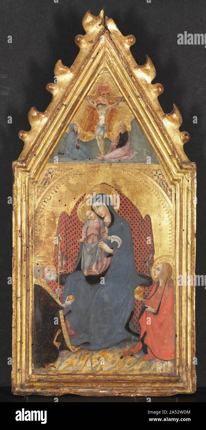 Jungfrau und Kind angebetet von heiligen Maria Magdalena und Nikolaus von Bari, den gekreuzigten Christus mit der Jungfrau Maria und der heilige Johannes der Evangelist, 1400. Die Künstler sind die Seiten und die Rückseite dieses Panel mit einer dünnen Schicht von Gesso (eine Art von Gips), so dass die Textur des rauhen Holz sichtbar bleiben. Er malte es zu Porphyr ähneln, einem schönen und wertvollen Stein. Stockfoto