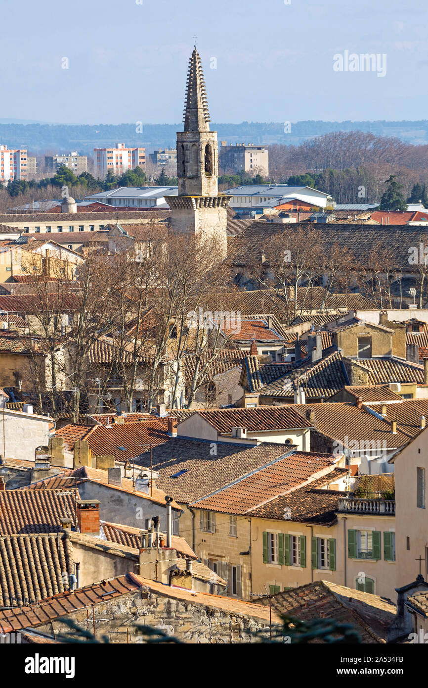 Kirchturm Wahrzeichen in Avignon Provence Frankreich Stockfoto